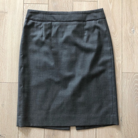 J. Crew Super 120’s Pencil Slit Mini Skirt in Grey - Picture 1 of 11